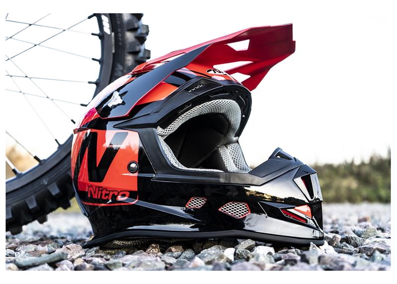 Nitro MX700 MX helmet